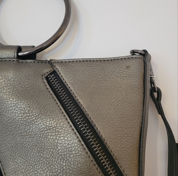 Joe’s Jeans Bucket Bag Metal Ring Crossbody Handbag Metallic Gray Detach Strap - Picture 10 of 11